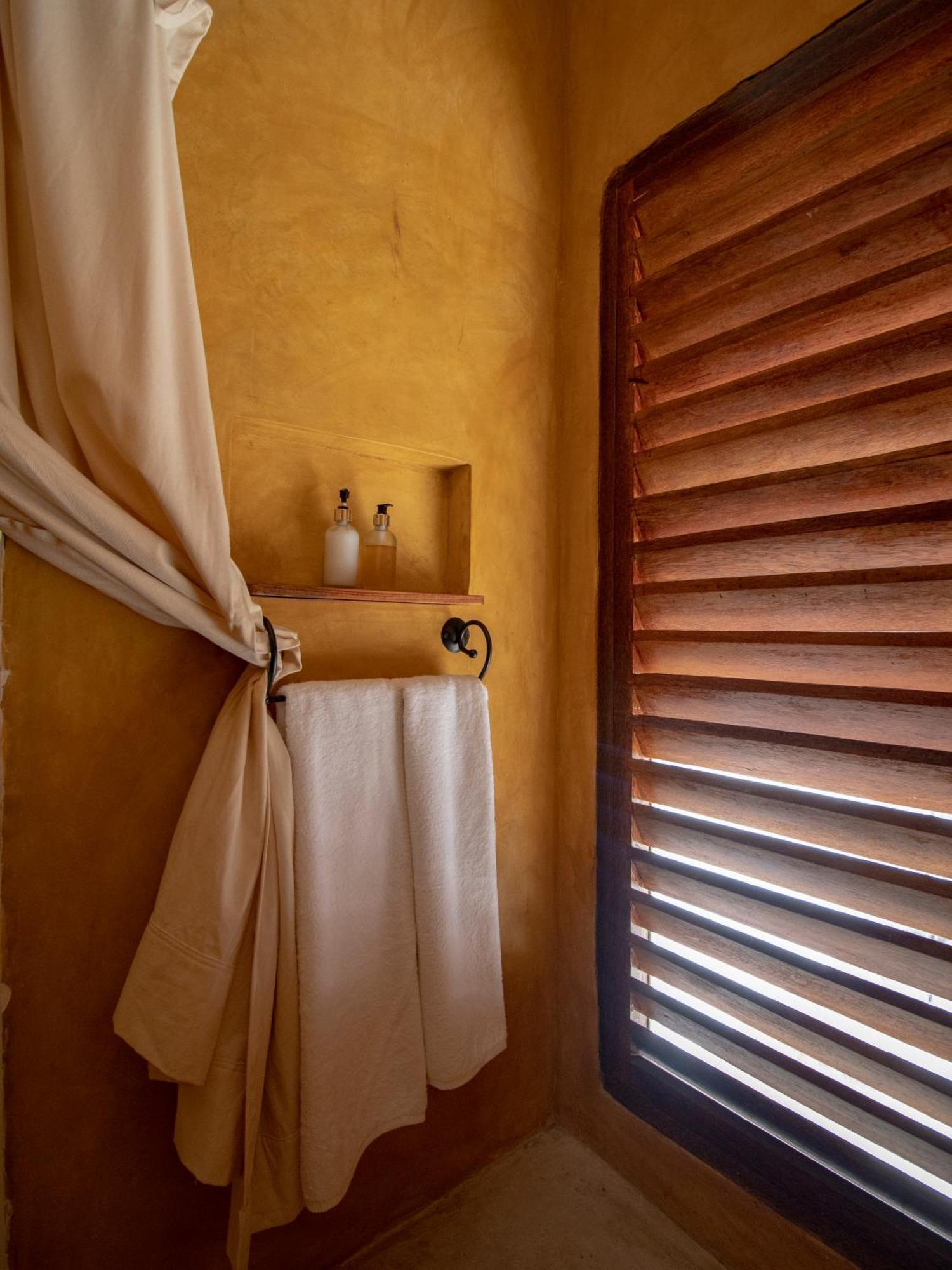 Tropical Boutique Hotel & Resto Pingwe Dış mekan fotoğraf
